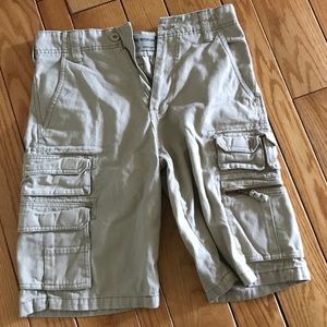 Men’s Oakwood Mountain size 28 kaki cargo shorts